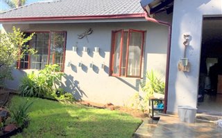 2 Bedroom Simplex in Corlett Gardens