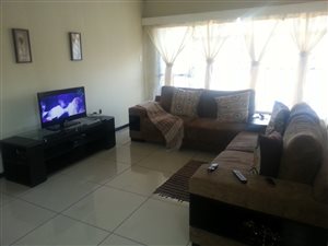 2 Bed Flat in Vanderbijlpark CW2