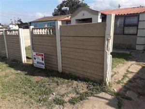 2 Bed House in Uitenhage Central