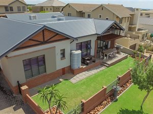 4 Bed House in The Hills
