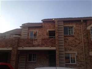 2 Bed Townhouse in Mooikloof Ridge