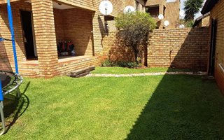 2 Bedroom Apartment in Olympus