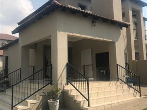 3 Bedroom House in Thatchfield