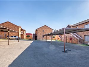 2 Bed Townhouse in Chloorkop