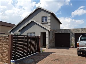 4 Bed House in Sonneveld