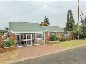 3 Bed House in Ridgeway