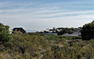 1533 m² Land available in Pringle Bay
