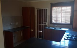 3 Bedroom Cluster in Honeydew Manor