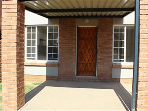 3 Bed Townhouse in Raslouw AH