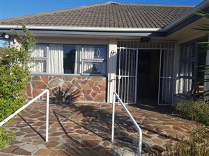 3 Bed House in Strand Central