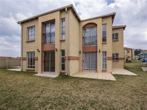 2 Bed Flat in Aeroton