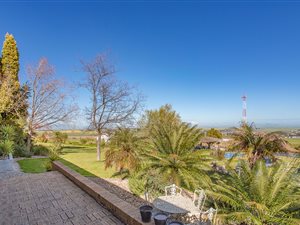1.7 ha Smallholding in Piketberg
