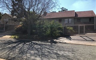 3 Bedroom House in Alan Manor