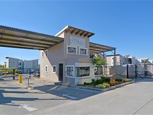 2.5 Bed Apartment in Dainfern