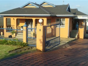 8 Bed House in Avoca Hills