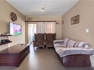 2 Bed Apartment in Honeydew