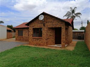 3 Bed House in Doornpoort and surrounds