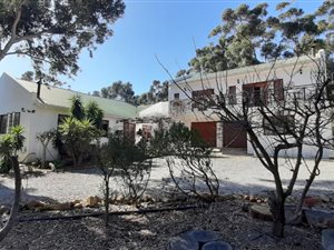 4 Bed House in High Riding Country Estate