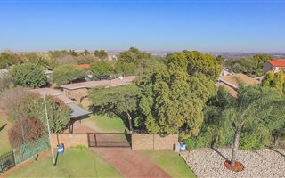 3 Bedroom House in Pierre van Ryneveld