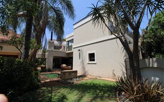 4 Bedroom House in Silver Lakes Golf Estate