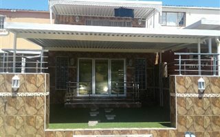 2 Bedroom House in Redfern