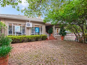 50 m² Commercial space in Craighall Park