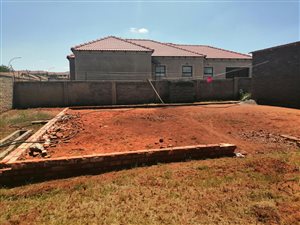 300 m² Land available in Bergsig