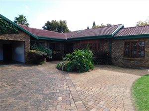 3 Bed House in Zwartkop