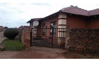 3 Bedroom House in Lakeside