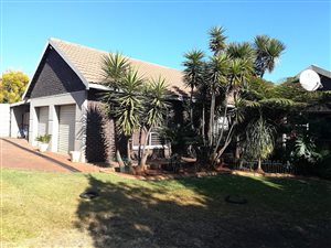 3 Bed House in Edelweiss