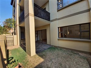 2 Bed Apartment in Pineslopes