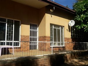 4 Bed House in Constantia Park