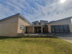 3 Bed Simplex in Dana Bay