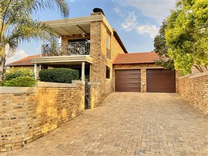 4 Bed Townhouse in Amorosa