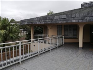 5 Bed House in Stanger Central