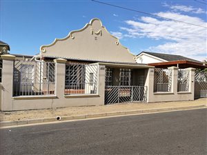 4 Bed House in Lansdowne