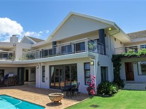 4 Bedroom House in Beacon Bay