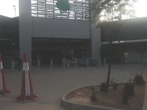 55 m² Retail Space in Die Hoewes
