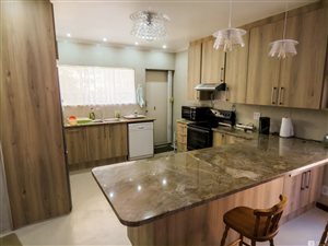 3 Bed House in South End