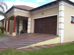 6 Bed House in Modelpark
