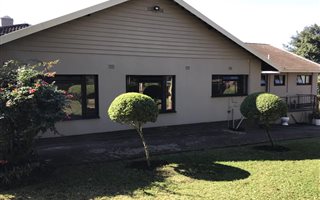 3 Bedroom House in Waterfall