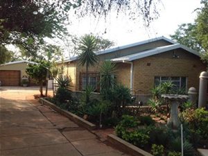 3 Bed House in Kameeldrift East