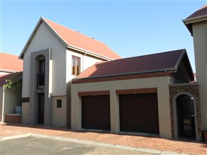 3 Bed Townhouse in Heritage Hill
