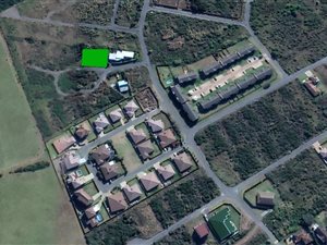 757 m² Land available in Emerald Heights