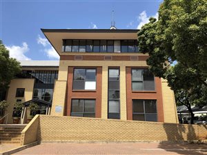 620 m² Commercial space in Weltevreden Park