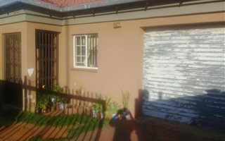 2 Bedroom House in Chantelle