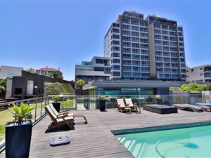 2 Bed Apartment in Bloubergstrand