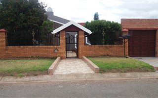 3 Bedroom House in Tyu Tyu