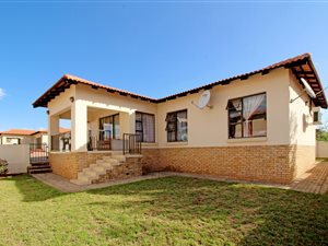 3 Bed House in Krugersdorp Central