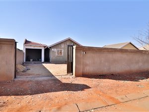 3 Bed House in Protea Glen